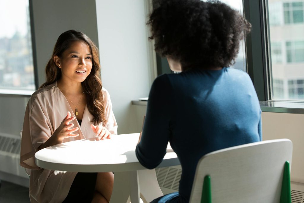 2 Frauen sprachen - Smalltalk - Spielundlern.de