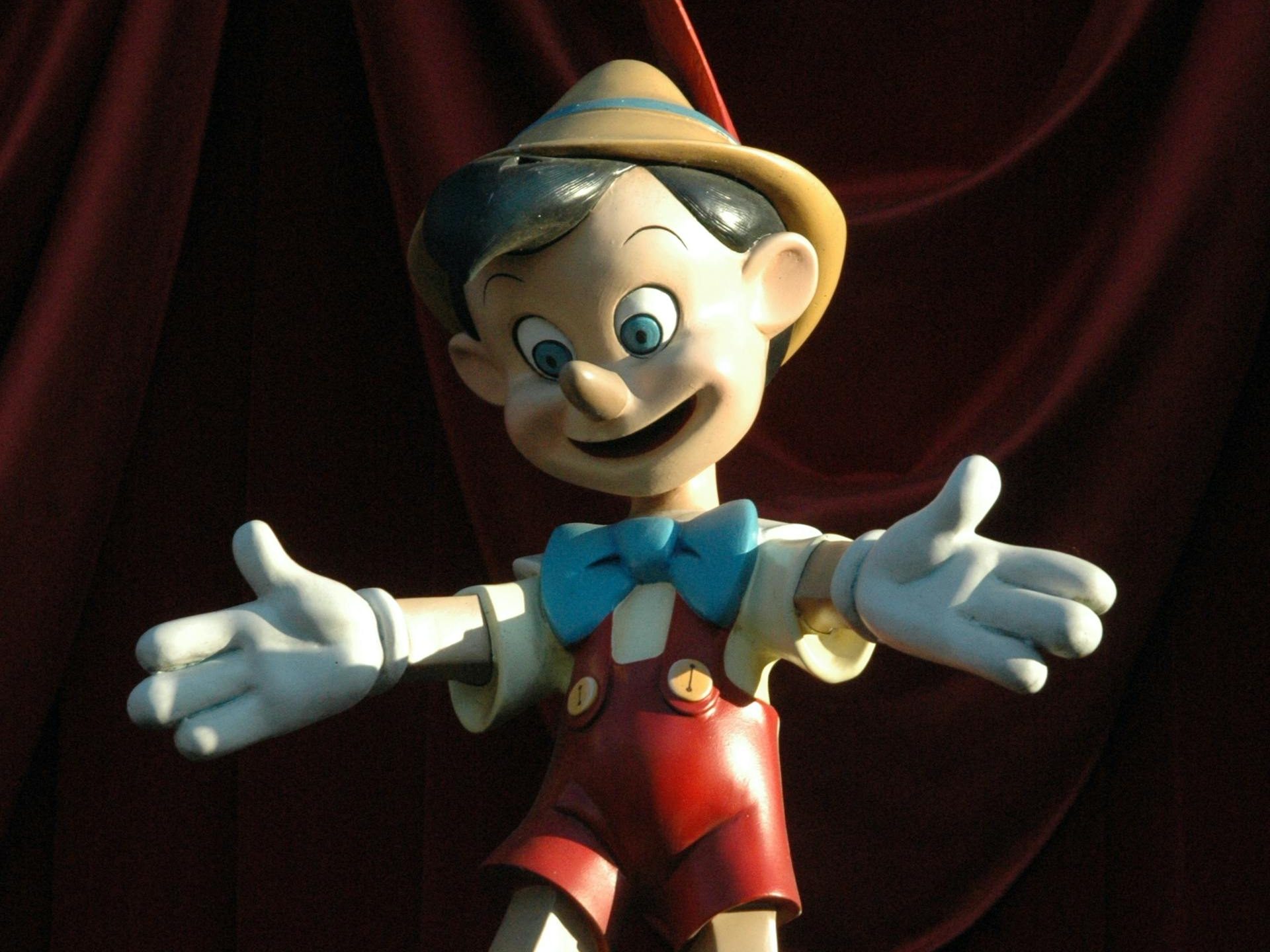 Ein Pinocchio aus Holz.